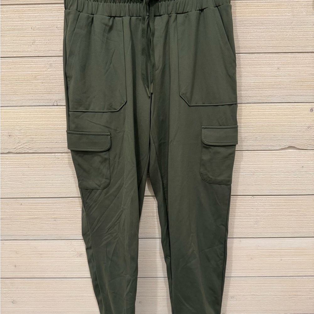 Women’s Olive Cargo Pants